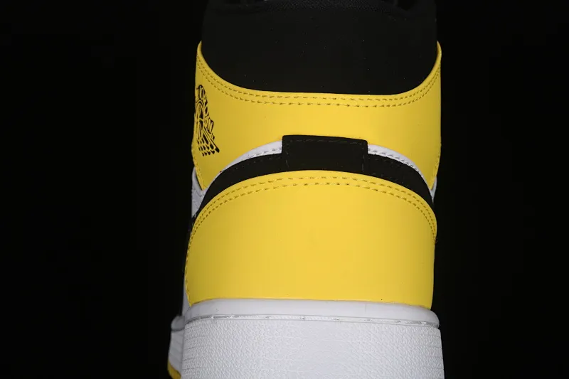 All categories Air Jordan Jordan series basketball shoes Air Jordan 1 Mid Air Jordan 1 Mid SE "Yellow Toe" AJ1 Joe 1 mid-top series basketball shoes 852542-071